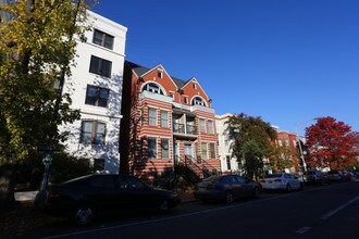 504-506 6th St NE in Washington, DC - Foto de edificio - Building Photo