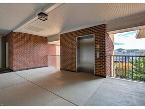 2421 Ocean Shore Crescent in Virginia Beach, VA - Building Photo - Building Photo