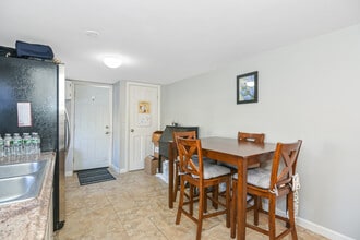 18 Congress St, Unit Lower Level in Ipswich, MA - Foto de edificio - Building Photo