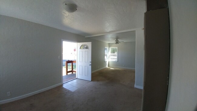 2538 Orchard Ave in Klamath Falls, OR - Building Photo - Building Photo