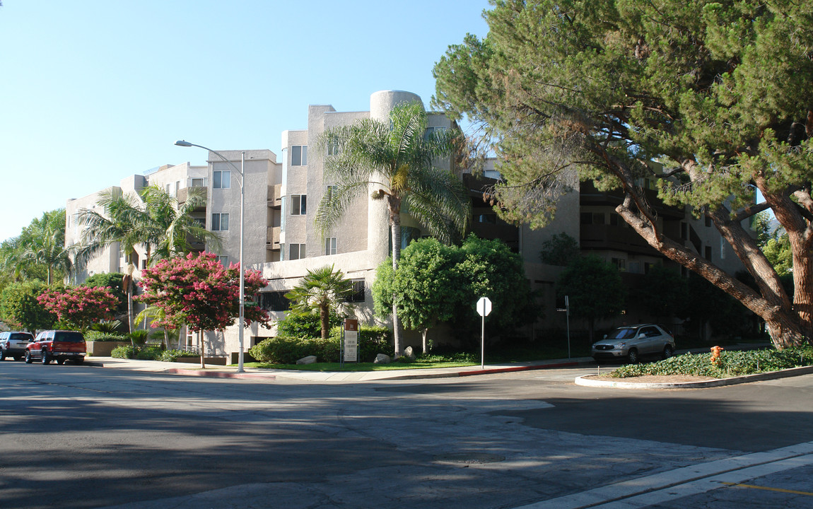 Bethany Towers in Burbank, CA - Foto de edificio