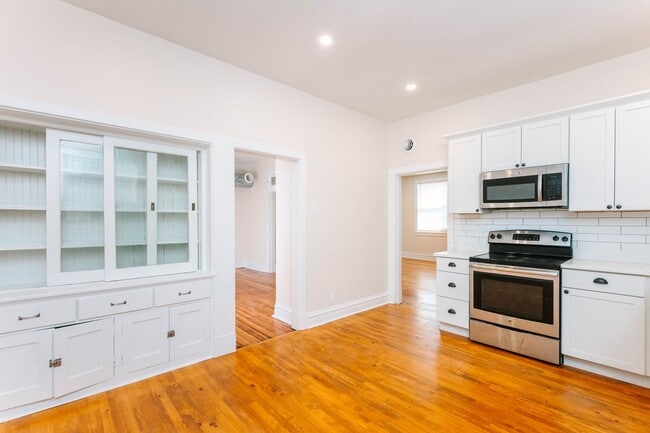 property at 911 Galveston Ave