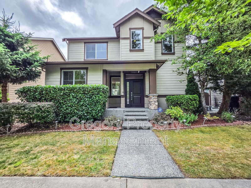 24213 NE 110th St in Redmond, WA - Building Photo