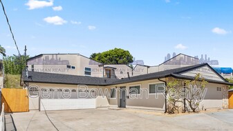 2409 Fleetwood St in San Diego, CA - Building Photo