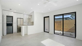 1119 W Las Olas Blvd in Fort Lauderdale, FL - Building Photo