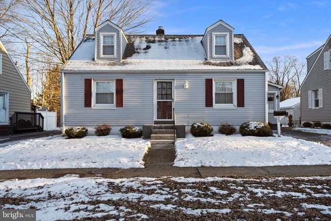 property at 23 W Upper Ferry Rd