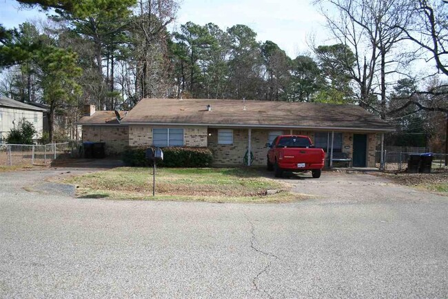 1502 Arland Dr in Longview, TX - Building Photo - Building Photo