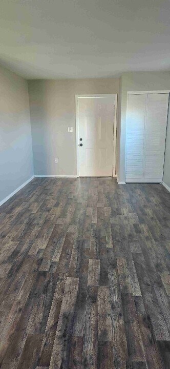 8368 Washington Village Dr in Centerville, OH - Building Photo