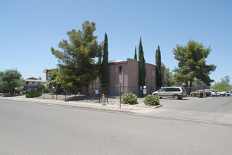 Corleone Apartments in Tucson, AZ - Building Photo - Building Photo