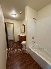 408 E Clarendon Dr in Round Lake Beach, IL - Building Photo - Building Photo