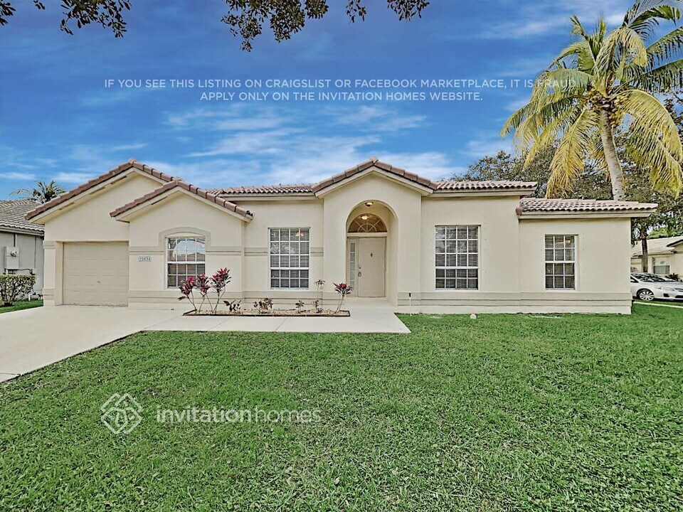 10698 SW 20th Ct in Miramar, FL - Building Photo