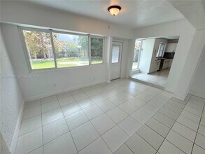 9574 NW 19th Pl in Sunrise, FL - Building Photo - Building Photo