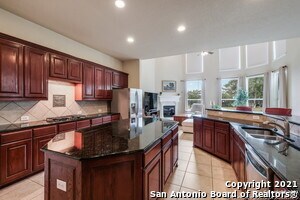 18211 Branson Falls in San Antonio, TX - Building Photo - Building Photo