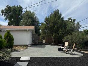 6675 Fenton St in Arvada, CO - Foto de edificio - Building Photo