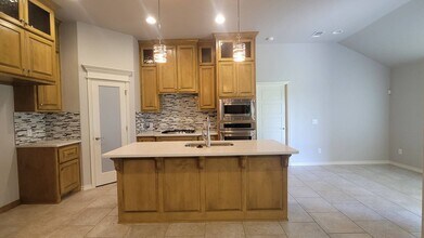 8720 SW 66th Pl in Oklahoma City, OK - Building Photo - Building Photo