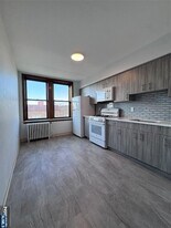 287 Lawton Ave, Unit 14 in Cliffside Park, NJ - Building Photo