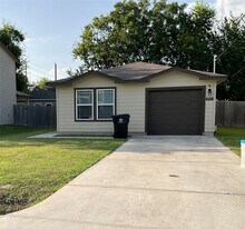 411 Armstrong St in Houston, TX - Building Photo