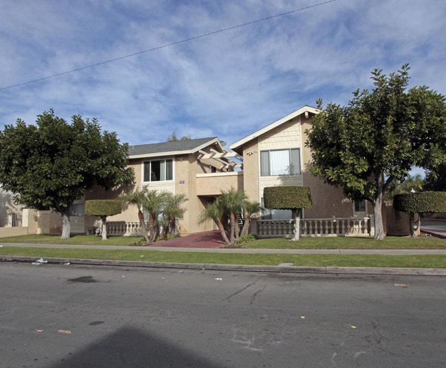 JP Apartments in Garden Grove, CA - Foto de edificio - Building Photo