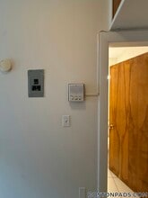 1223 Beacon St, Unit 102 in Brookline, MA - Building Photo - Building Photo