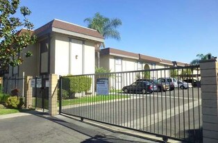 12835 10th St, Unit 70 in Chino, CA - Building Photo