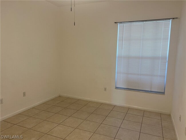 property at 3841 Schoolhouse Rd E
