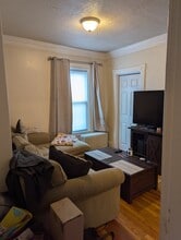 34 Franklin St, Unit Two in Milford, MA - Building Photo - Building Photo