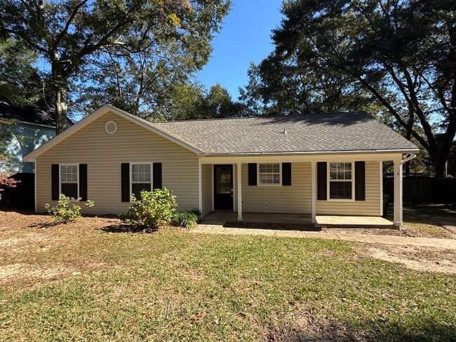 142 Appomatox Dr in Daphne, AL - Foto de edificio - Building Photo