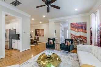 7515 Shady Villa Walk in Houston, TX - Building Photo - Building Photo