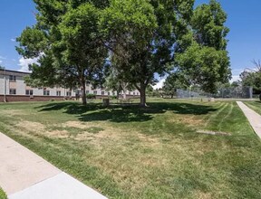 9600 Huron St in Thornton, CO - Building Photo - Building Photo