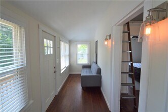 108 Ormerod Ave in Portsmouth, RI - Building Photo - Building Photo