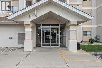 1547 Grand Marais Rd W in Windsor, ON - Building Photo - Building Photo