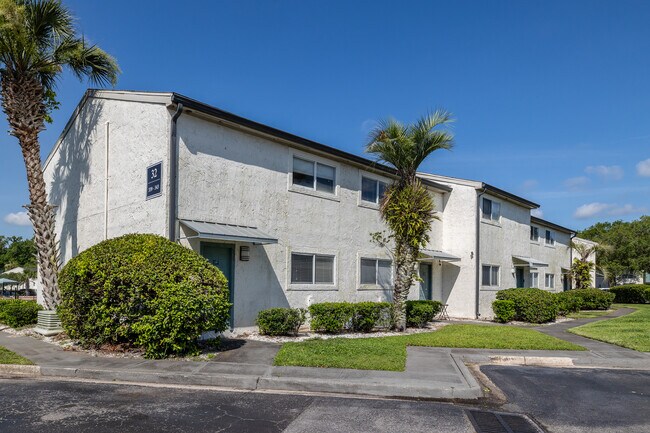 Sands on Beach in Jacksonville, FL - Building Photo - Building Photo