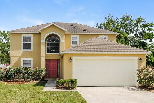 property at 5342 Woodridge Ln