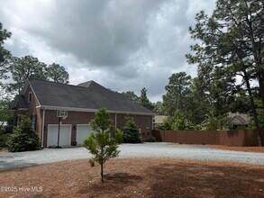 810 Central Dr in Southern Pines, NC - Building Photo - Building Photo