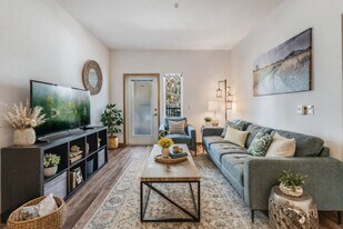 8280 164th Ave NE in Redmond, WA - Building Photo