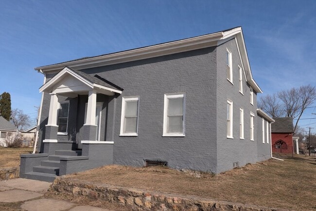 property at 517 12th Ave