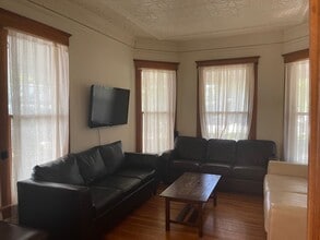 508 W Elm St in Urbana, IL - Building Photo - Building Photo