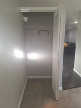 3583 Whispering Oaks Ln in Palm Harbor, FL - Building Photo - Building Photo