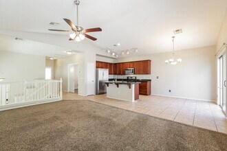 9124 Black Elk Ave in Las Vegas, NV - Foto de edificio - Building Photo
