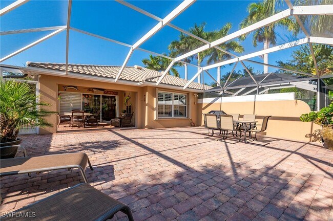 28027 Dorado Dr in Bonita Springs, FL - Building Photo - Building Photo