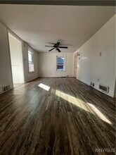 1981 Niagara St in Buffalo, NY - Building Photo - Building Photo