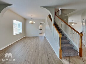 4852 Barchetta Dr in Land O Lakes, FL - Foto de edificio - Building Photo