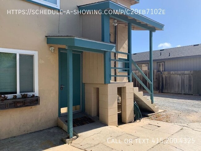 500 Hamilton Ave in Seaside, CA - Foto de edificio - Building Photo