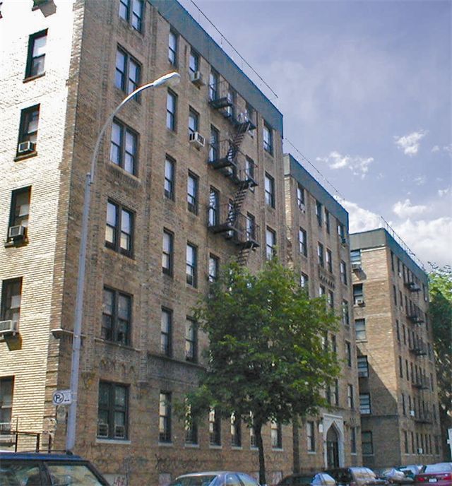 2181 Wallace Ave in Bronx, NY - Building Photo - Building Photo