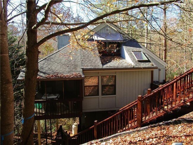 17 Dach Bruecke Gasse in Helen, GA - Building Photo - Building Photo