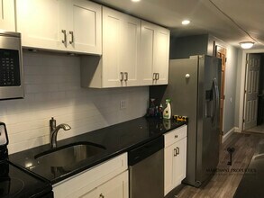 7 Denby Rd, Unit B in Boston, MA - Building Photo - Building Photo