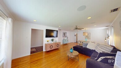 103 Margaret St in Mobile, AL - Foto de edificio - Building Photo