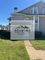 9449 Cypress Ln in Jonesboro, GA - Building Photo