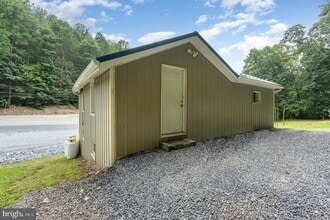 7456 Spring Rd in New Bloomfield, PA - Building Photo - Building Photo