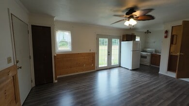 4540 Lake Pleasant Rd S in Osseo, MI - Building Photo - Building Photo